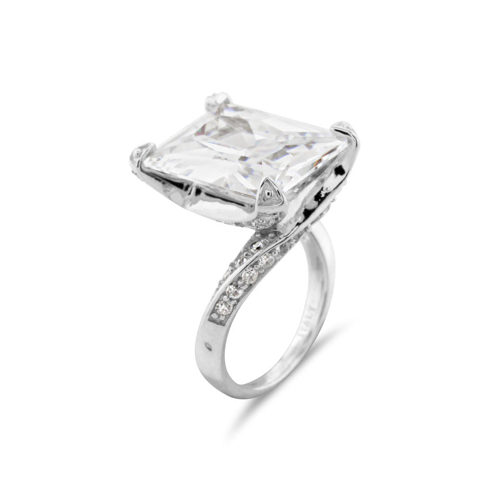 Celebrity Style Engagement Ring - www.sparklingjewellery.com