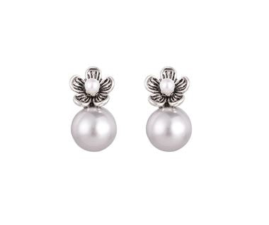 Flower and Pearl Earrings - www.sparklingjewellery.com