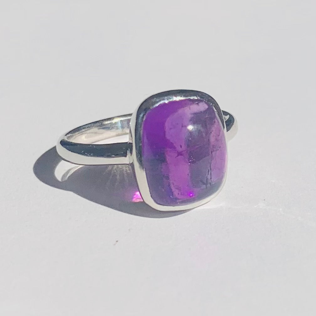 Amethyst Rectangle Cabochon Silver Ring - www.sparklingjewellery.com