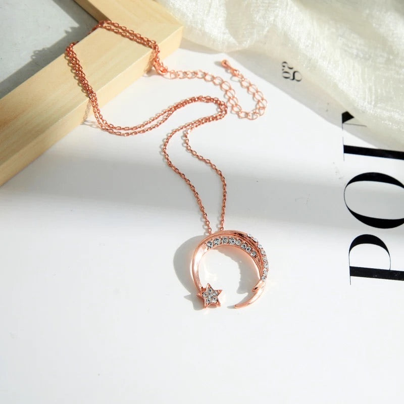 Star Struck Necklace - www.sparklingjewellery.com