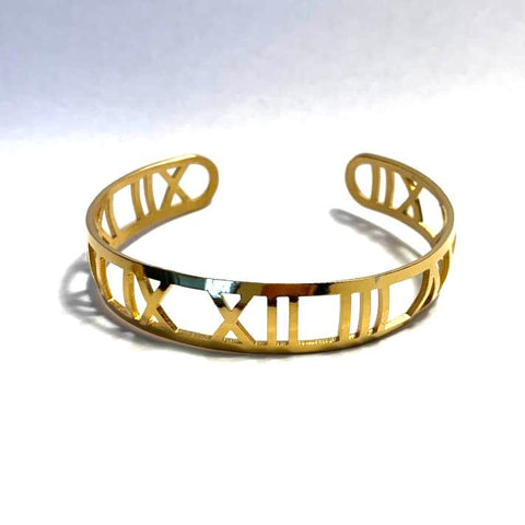 Roman Numeral Gold Bangle - www.sparklingjewellery.com