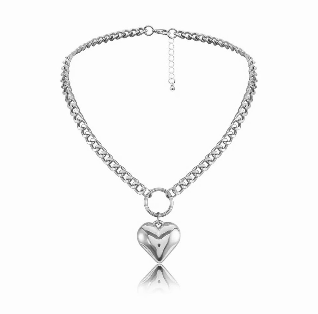 Chunky Heart Short Necklace - www.sparklingjewellery.com