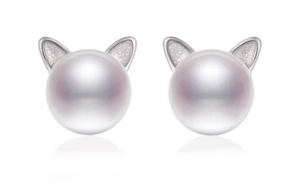 Cat Stud Earrings - www.sparklingjewellery.com