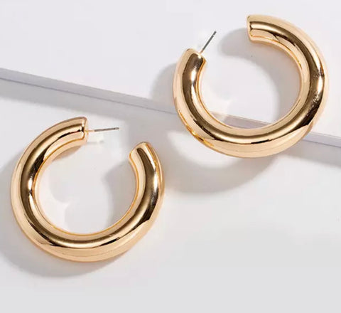 Chunky Large Gold Hoop Earrings - www.sparklingjewellery.com