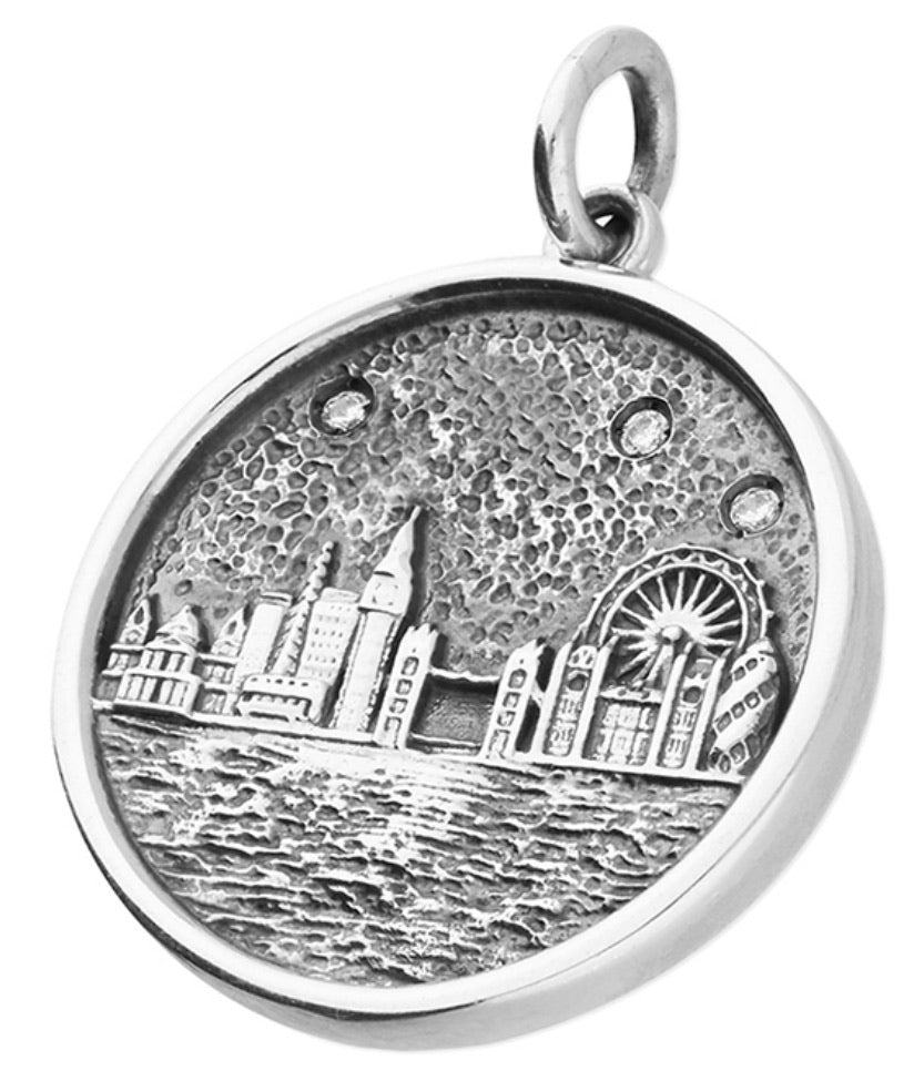 London By Night Sky Line Silver Necklace Limited Edition - www.sparklingjewellery.com